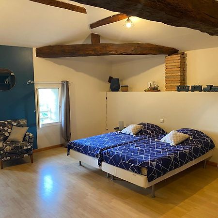 Le Repaire De La Reveuse Bed & Breakfast Saint-Frajou Exterior photo